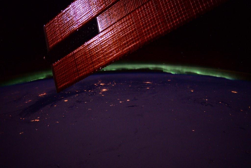 AstroTerry's tweet photo. Significant solar storms are producing #amazing #aurora! This one over Siberia. http://t.co/mKrzYYOAxy