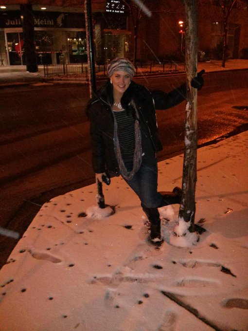 Loving this #snowstorm in #Chicago right now. Going to try and do a video or pics in it tomorrow :-)<a href="/tag/snowstorm"class="tags">#snowstorm</a><a href="/tag/chicago"class="tags">#Chicago</a>