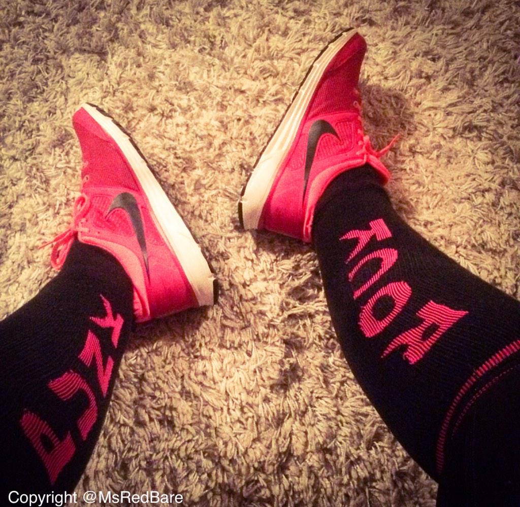 MsRedBare's tweet photo. My aerobics class tonight was a killer a la gym; so happy to get my #feet free from hot #kneehighsocks #footfetish 👟💜 http://t.co/K4gWmrz7sr