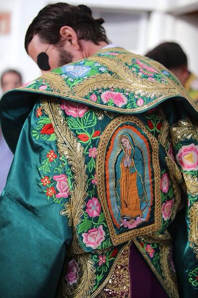 Padillaelpirata's tweet photo. Sábado 31 de Enero - León (México) – Palmas y 2 orejas (Fotos : @cultorocom) http://t.co/6ke1Hbny30