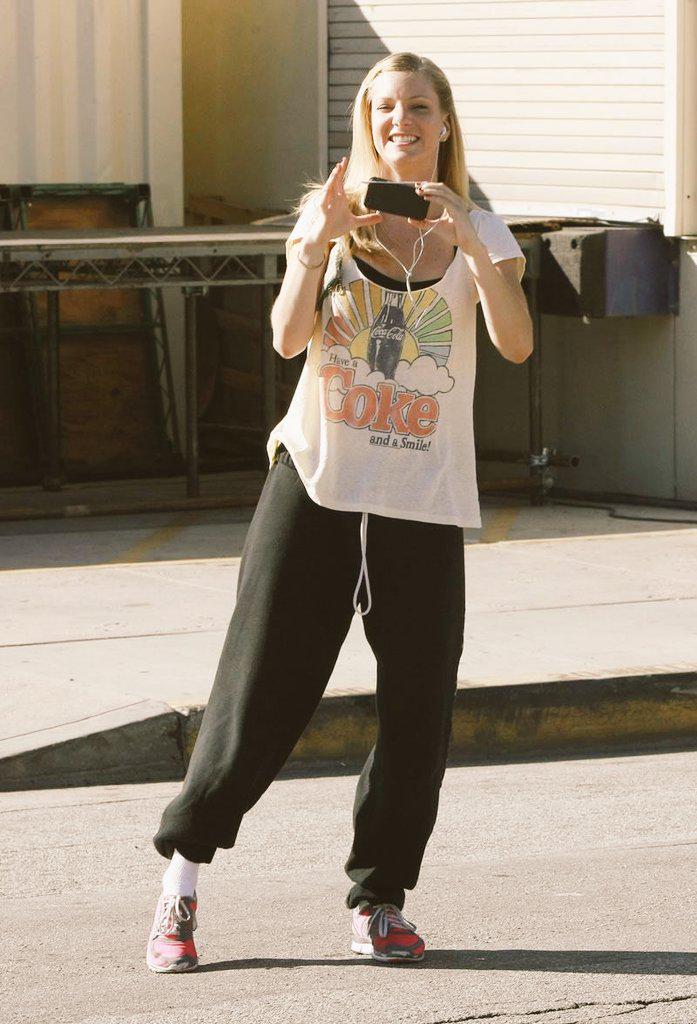 Happy Birthday Heather Morris 
so cute 