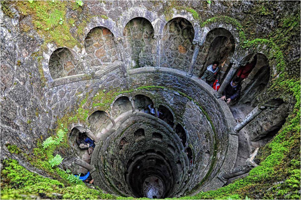 WorldPlaces_'s tweet photo. RT IF YOU LIKE IT The inverted tower Sintra (Portugal) #TheInvertedTower #Sintra #Portugal #worldplaces http://t.co/235p9ipPmO