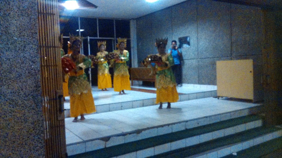 InfoUnand's tweet photo. Welcoming Party #LKMMTM se-Indonesia di gedung PKM Unand http://t.co/8CgpJ0tMGx