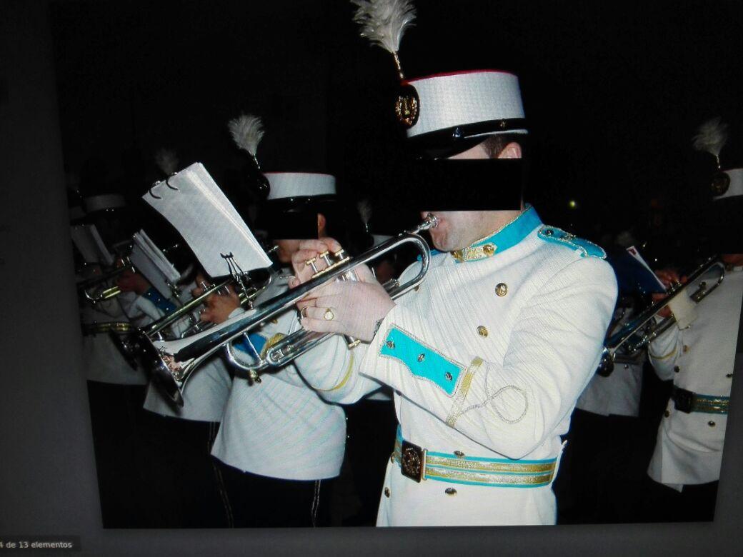 VirutaCofrade's tweet photo. Se venden 80 uniformes http://t.co/P2IMpjhVux