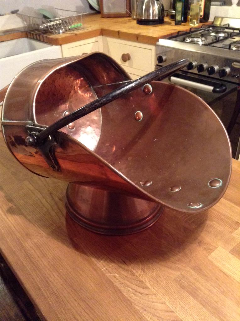 ChartRoomBrix's tweet photo. Does anyone want a gorgeous copper large coal/log scuttle. £25 Message me for details. http://t.co/1qLFCloVue