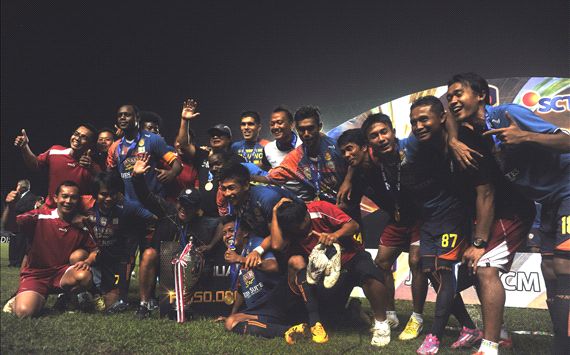GOAL_ID's tweet photo. Arema Cronus Juara Inter Island Cup 2014 - http://t.co/n2qcFvAOX1 | Mobile: http://t.co/Vf6LGLyPR3 #IIC http://t.co/OmfkpNJ9LF