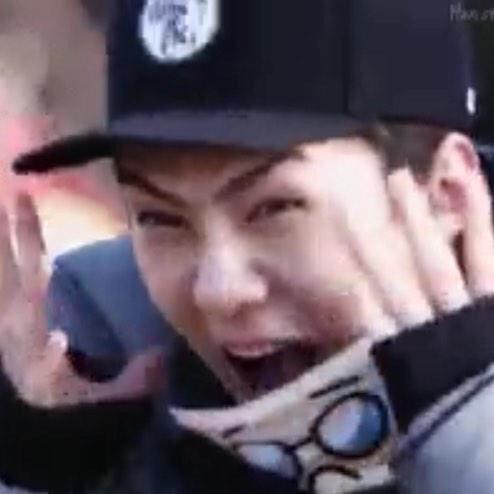 boysehun's tweet photo. me @ life (p/s: love u sunshine!!♡) http://t.co/2OZ1oF9V49
