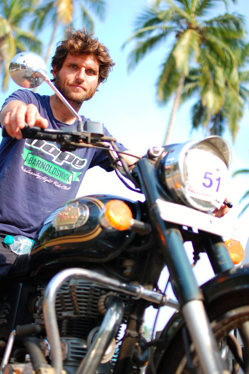 Hopetech's tweet photo. Don't forget @Channel4 tonight at 9 - @guymartinracing's latest adventures in India. http://t.co/l3OBDcDIFz
