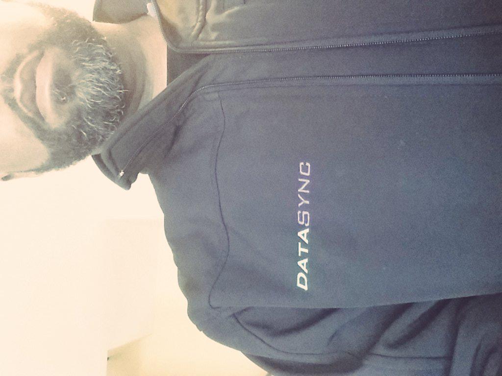 James_DST's tweet photo. Going with the hot #DataSynctech outershell today, too cold! http://t.co/afnsOgOJMQ