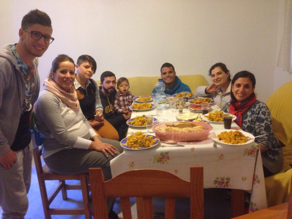 RamonSaavedra9's tweet photo. Buena comida con la familia!!! @CToncheff grande comida! http://t.co/jEDSxPP6S7