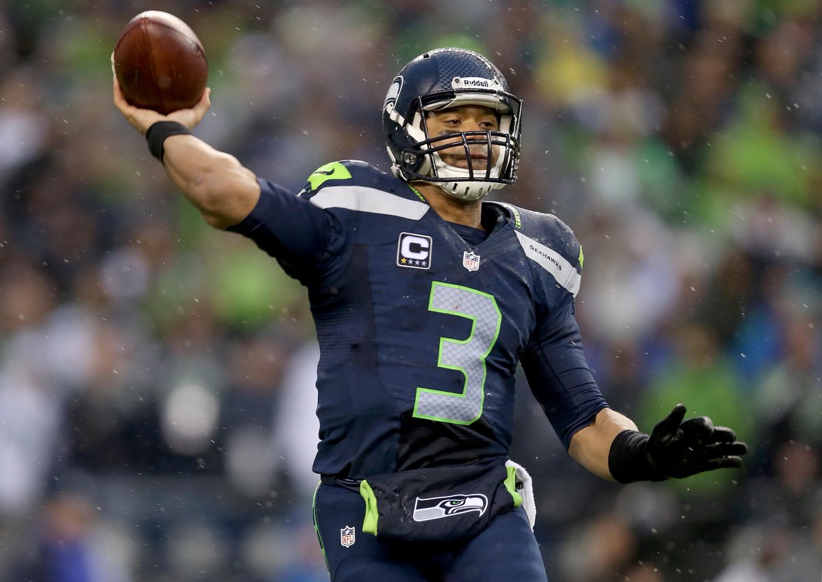 Russell Wilson will be the youngest QB to start a 2nd Super Bowl in NFL history. He's 26 years, 64 days old today.