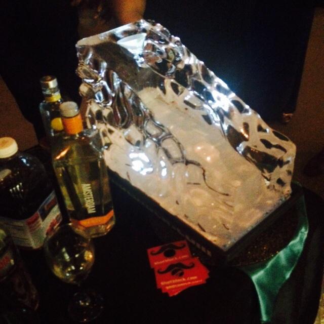 _Clutch_Shooter's tweet image. #ShotBlock last night 😁🍻🍻🍻🍻