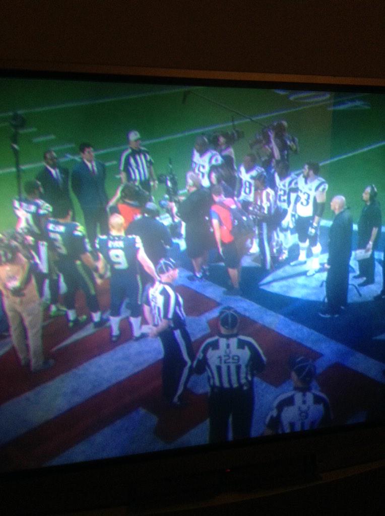 Tymell__'s tweet photo. SUPERBOWL XLIX SEAHAWKS GNNA WIN http://t.co/X6JvBgXrXT