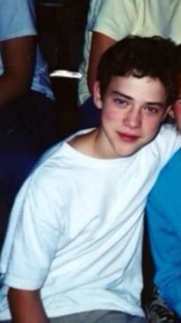 Omg also, happy birthday to Andrew Vanwyngarden He\s awesome hahah    