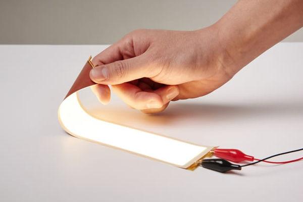 TopTenTech's tweet photo. .@LGUS To Mass Produce Shatter-Proof, Plastic-Based OLED Displays This July http://t.co/hIjcvR5MgU via @tomshardware http://t.co/j54XQ1nyFK