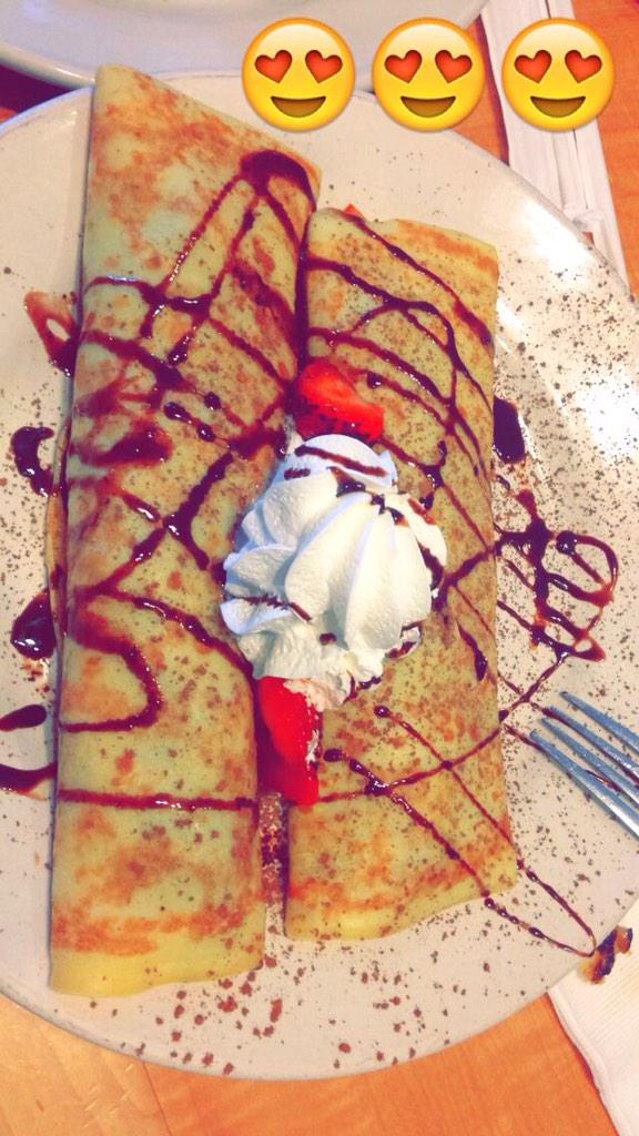 alyssa__monet's tweet photo. Crepe heaven 😍😋 #FlappyJacks http://t.co/o66dXXoB8S