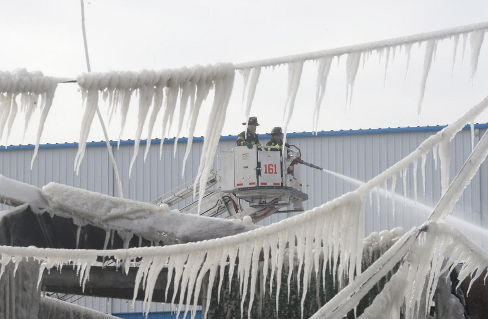.<a href="/NYDailyNews/">New York Daily News</a> photos: Brooklyn street turns to ice after crews battle 7-alarm warehouse fire nydailynews.com/news/williamsb…