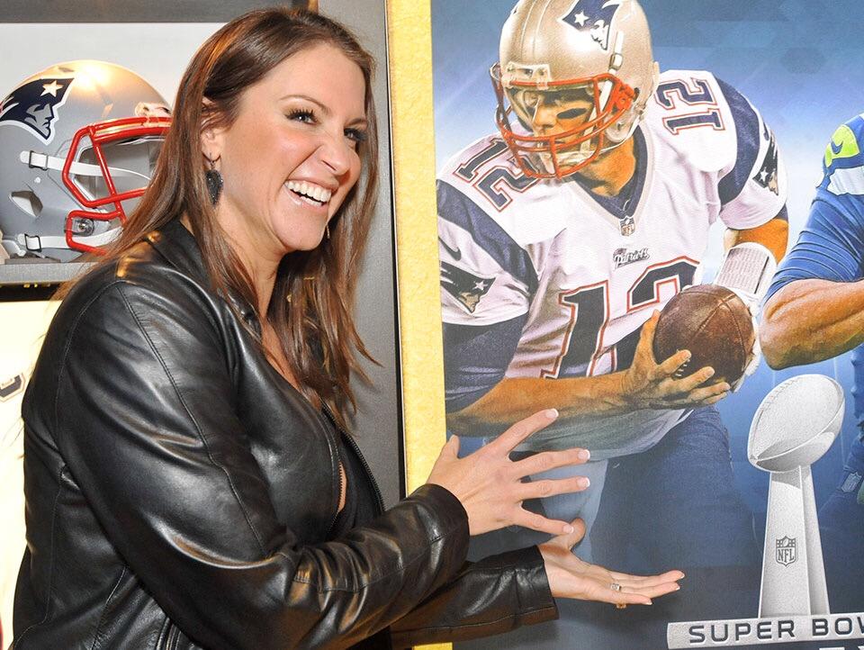 FOTO Triple H & Stephanie McMahon al Super Bowl Zona Wrestling