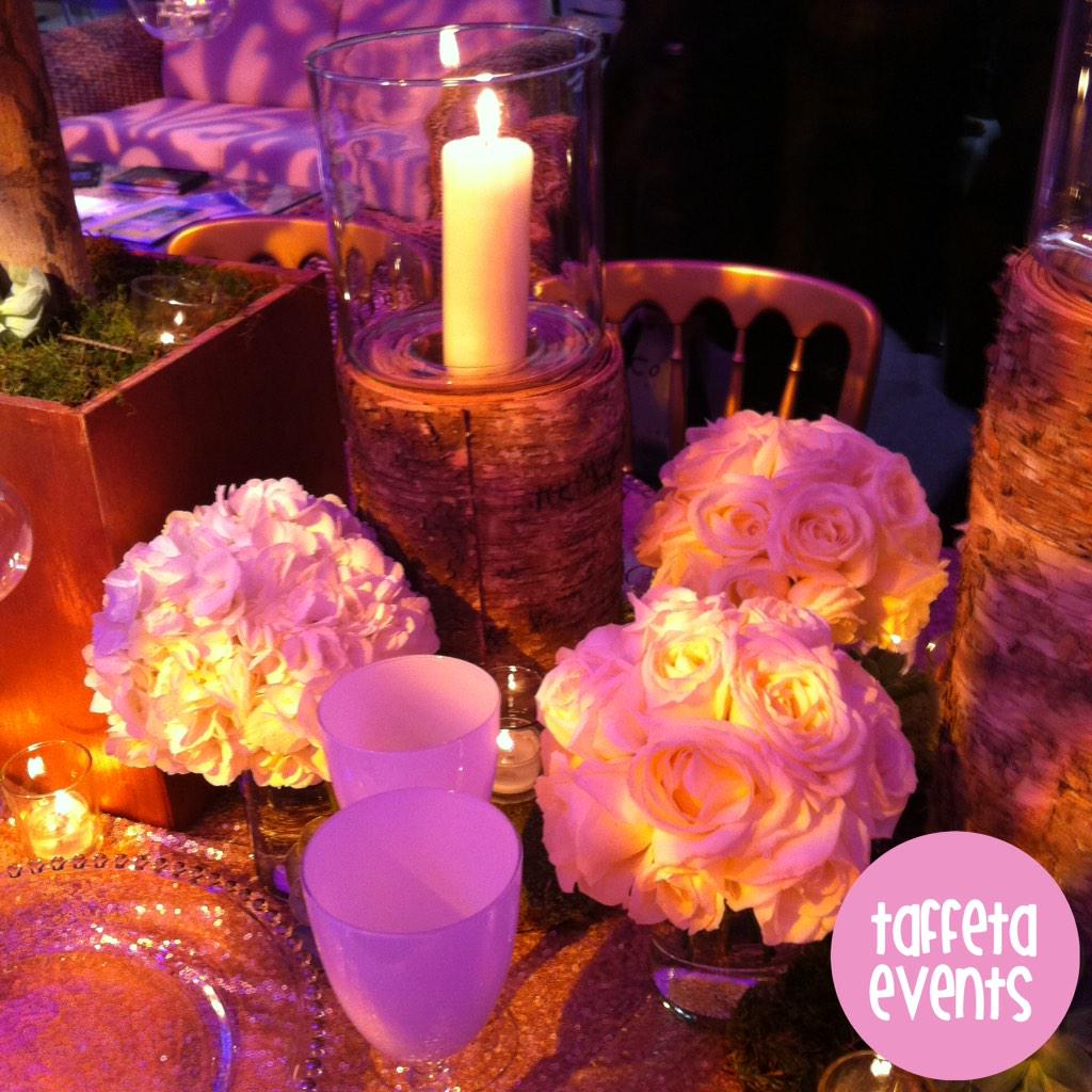 TaffetaEvents's tweet image. Absolutely stunning floral architectural from @redfloralarch at #tpws @ShopCheshireUK