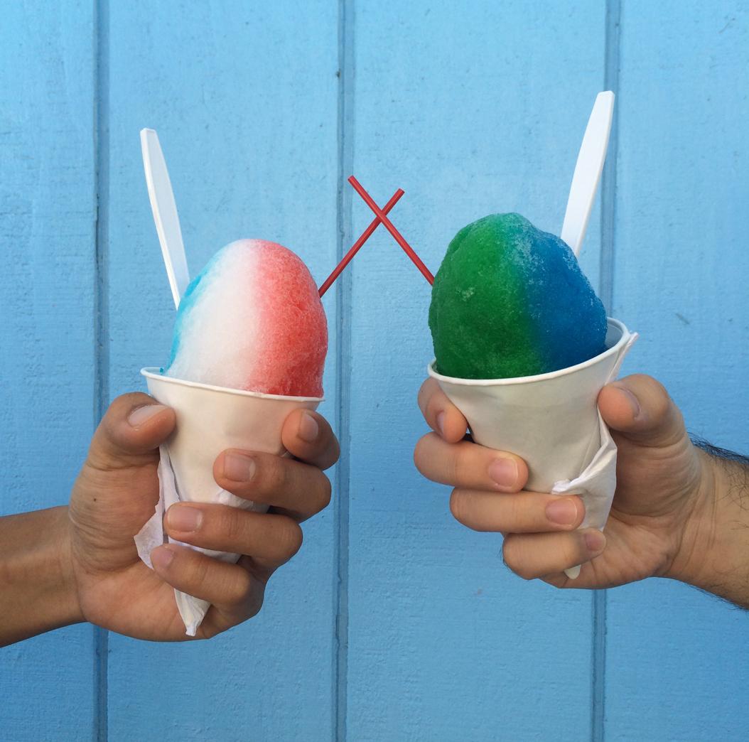gohawaii's tweet photo. Itβs #gameday and things are heating up! Which #shaveice would you choose? #gohawaii #colorsofhawaii http://t.co/kgEh3WuN95