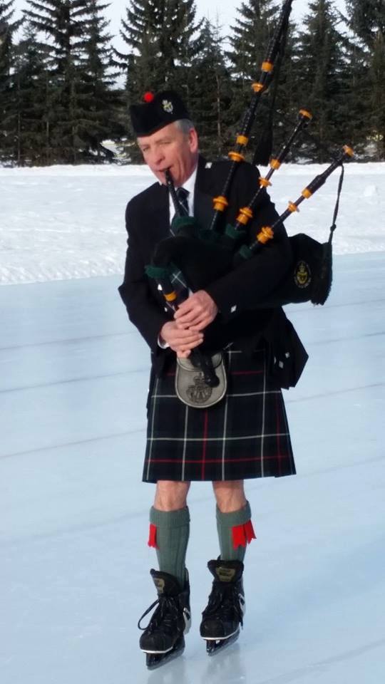 This Kilt Skater in Saskatoon ticked all the boxes. Skated, Kilted and Piping! Way to Go Saskatoon!