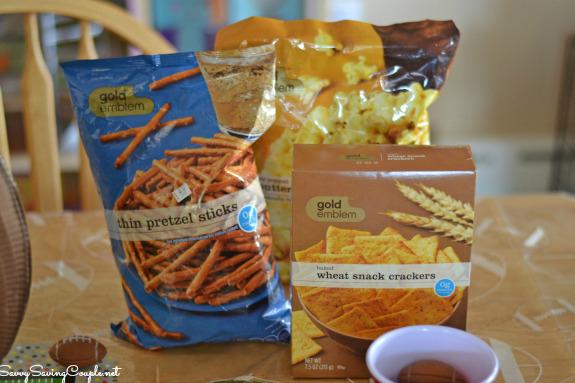 SavvySavingCoup's tweet photo. Need some last minute #BigGame snacks? Head over to @CVS_Extra to pick up some Gold Emblem treats! #CVSGameTime #ad http://t.co/IDpWUJD8km
