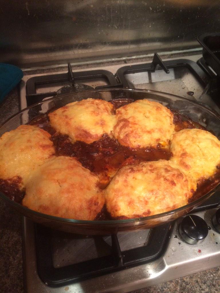 HeyesRob's tweet photo. @hannchap dinner time! http://t.co/s1L8r76Gvi