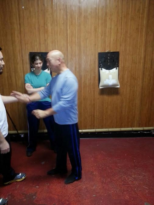 rollinghands's tweet image. escription of seminar on Wing Chun Kung Fu by Master Kenneth Chung, Seattle WA, 2014
goo.gl/gAuZbN