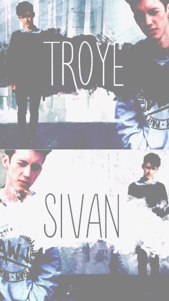 TronlerForLife's tweet photo. I also stole this from tumblr bc tumblr is awesome #TroyeSivan #TRXYE #troyler #tronler #tronnor #conler #Lockscreen http://t.co/0fjgyHJ8XD