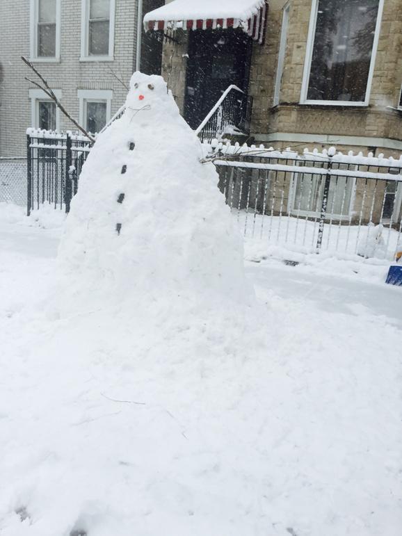 102Debbie's tweet image. Snowing in Chicago !!!!