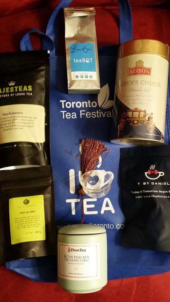 danny_mohan's tweet image. My haul from yesterday @TOTeaFestival @tbydaniel @myteabot @ZhenTea2014 @Majesteas @teaemporium @riston #queenschoice