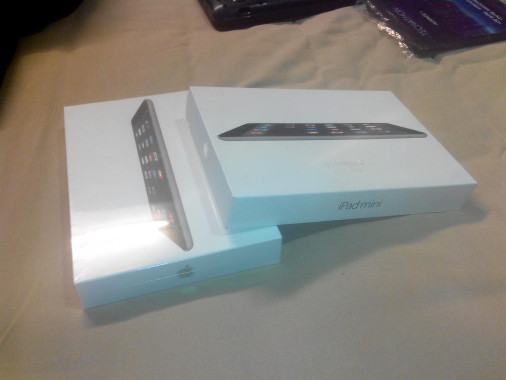 benoyprakash's tweet photo. @kovaitechathon  IOT project enLight,  smart StreetLight won 2 iPad mini ;p @Nibodha Rocks
#buildinkovai  #kodekovai http://t.co/W8ygx0hLwg