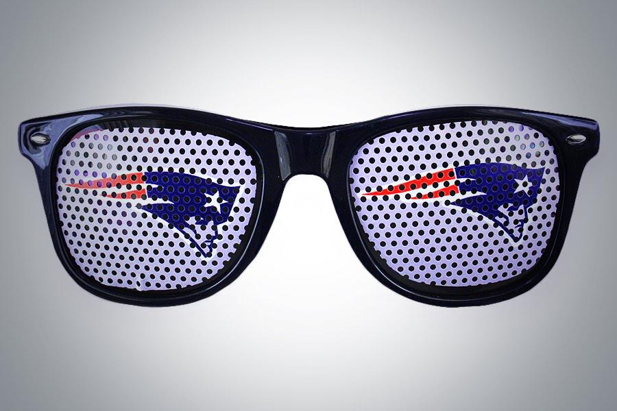 HockemeyerEye's tweet photo. Who will you be cheering for tonight? #SuperBowlSunday #SeattleSeahawks #NewEnglandPatriots http://t.co/7ujrE8YWKX