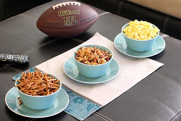 dawnchats's tweet photo. Getting ready for the #Superbowl! We're kicking it off w/ #GoldEmblem snacks!
#PatriotsWIN #CVSGameTime #ad http://t.co/T6gHgTWB2j