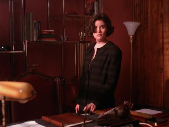 Happy birthday to Sherilyn Fenn, will always be one of our favorite icons  