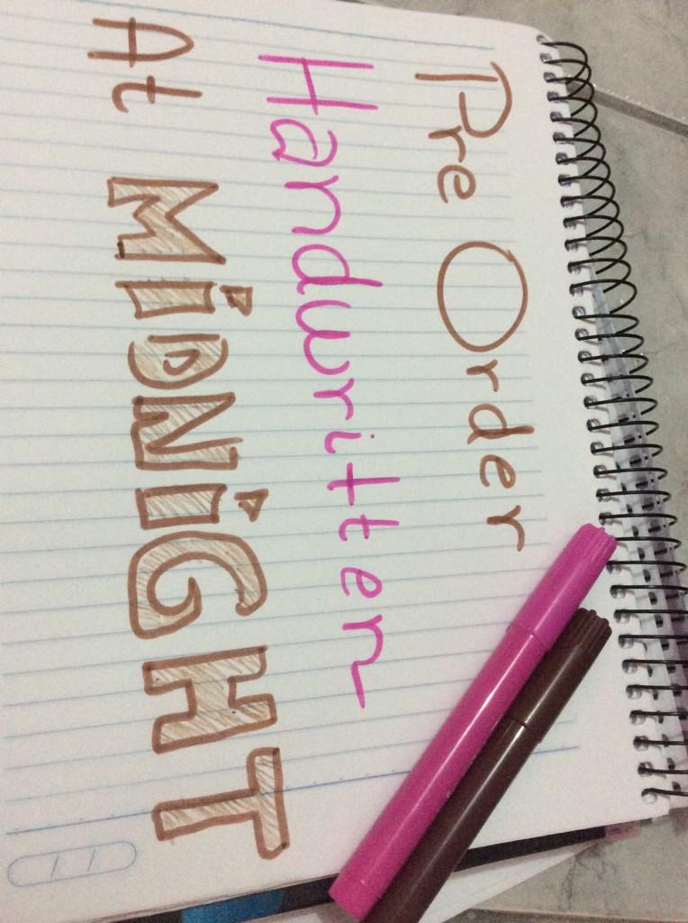 itst0mlinson's tweet photo. 💫🎤💫🎤💫

I'M READY!!! 
I'M SO PROUD OF YOU! 
FOLLOW ME?
#PreorderHandwrittenAtMidnight 
http://t.co/rZeLfVNIPg 
@ShawnMendes I LOVE YOU 💕563