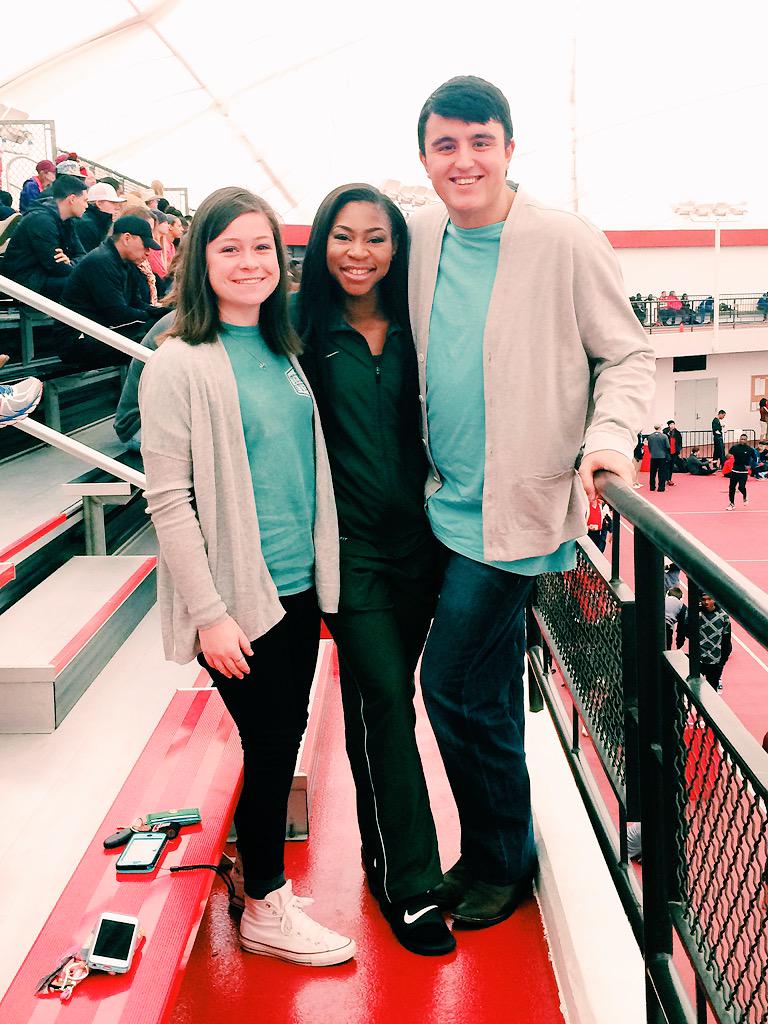 LizzyNO_McGuire's tweet photo. Thanks for the support this weekend, good seeing you guys❤️🔫 #techInvite http://t.co/tIqzjUlaIs