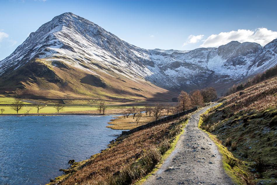 andrewswalks's tweet photo. Beautiful Buttermere @WesternLakes in perfect weather today http://t.co/QdpWd6WlJi