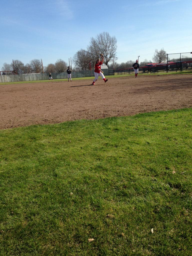 msdeltasoftball's tweet photo. champions train in silence http://t.co/xrih2EzhZw