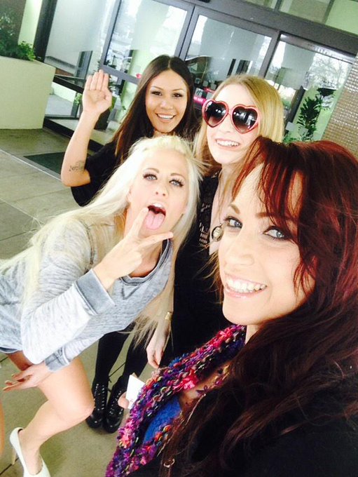 Holy shit! I love the #SuperBowl! Partying w my girls @hollyheartxxx @ElaDarling @FunkyColdMena! Kickin<a href="/tag/superbowl"class="tags">#SuperBowl</a>