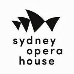 Arquidibujos's tweet photo. Arquitectura y Publicidad.
#SidneyOpera convertida en un esquemático y bello #logo http://t.co/X2LZW4iAV2