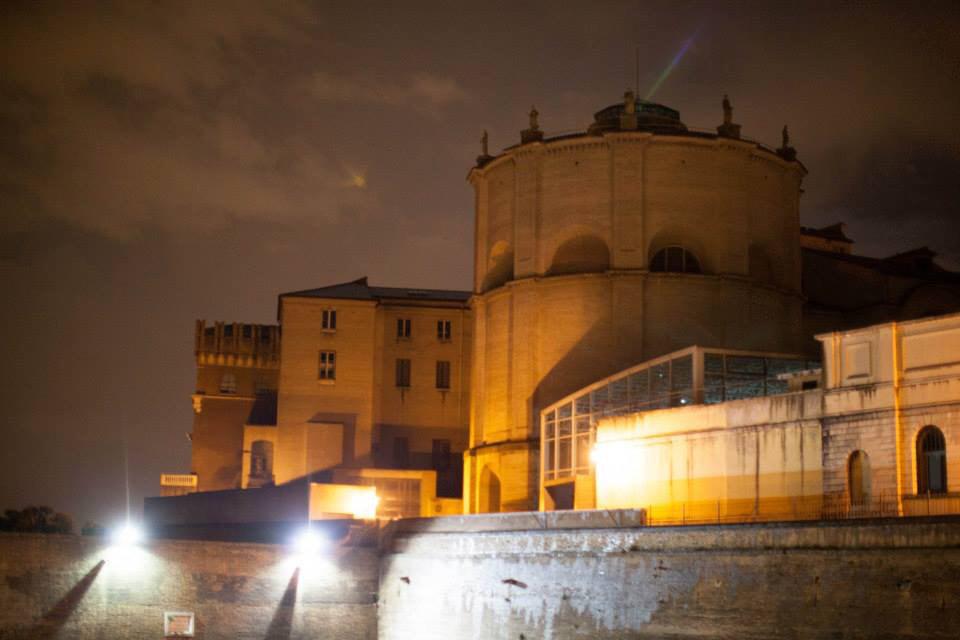 SOSNPHOTOGRAPHY's tweet photo. #wheninrome #lightningrome http://t.co/bky5fbS77k