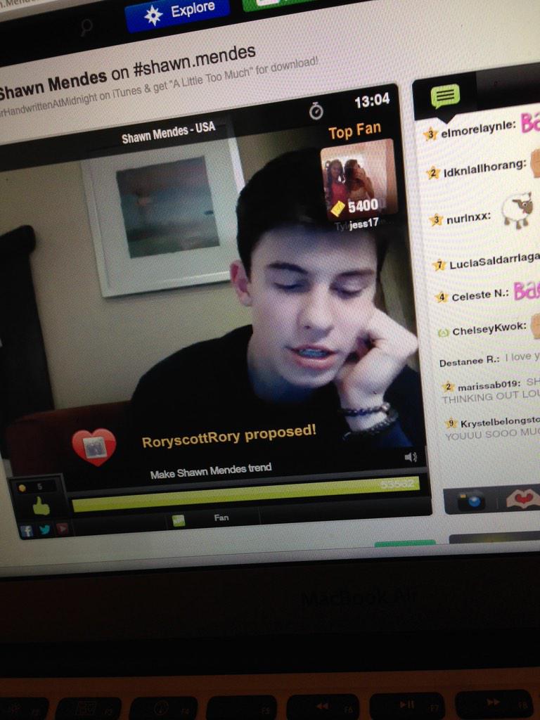 envyIau's tweet photo. 😌😌 #Handwritten #PreoderHandwrittenAtMidnight http://t.co/ZXgE0NFvEo