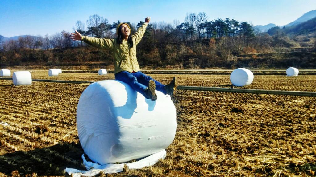 magic_donkey's tweet image. 홍대입구의 소음을 벗어나
산청 골짜기 마을로 귀촌..

월요일 오전 11시 KBS1 TV
'촌촌촌-진격의 촌놈' 1탄!!
많은 시청바랍니다.

(DMB KBS star 에서도 시청가능)
#진격의촌놈