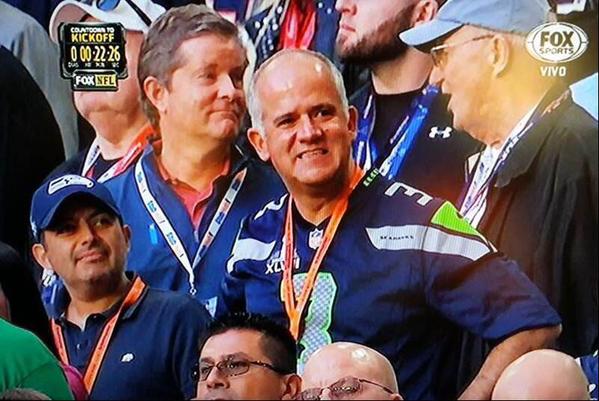 Ernesto Cordero prefiere Super Bowl que Congreso cro.mx/fLj