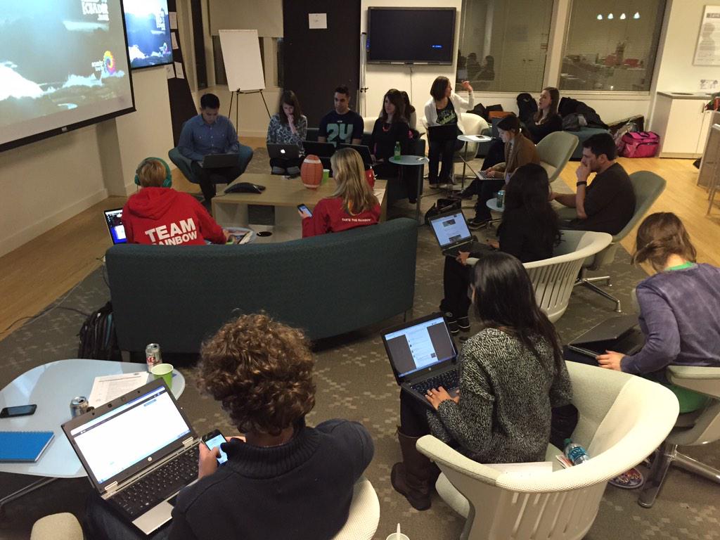 CaitlynM's tweet image. View from the top of the rainbow @skittles #livestudio #settleit #SB49