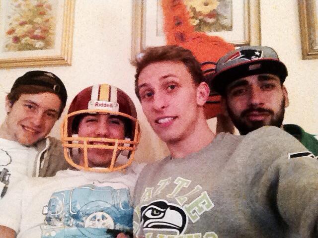 TDany1994's tweet photo. #foxnflitalia #GoSeattleSeahawks #XLIX #SuperBowI #Verona http://t.co/JGHl9L93uT