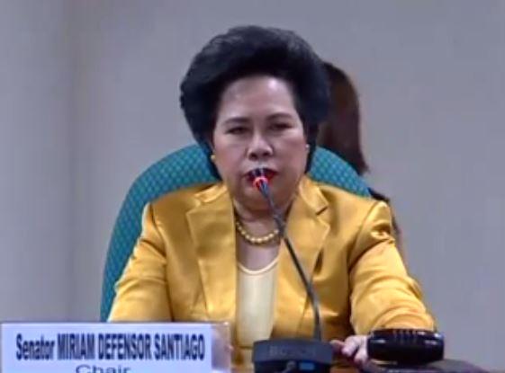 gmanews's tweet image. LIVESTREAM: Ikalawang pagdinig sa #Bangsamoro Basic Law na pinangungunahan ni @senmiriam gmane.ws/1DvbXQp