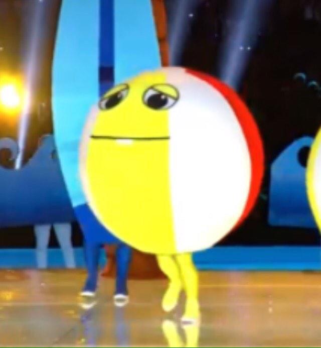 katy perry beach ball
