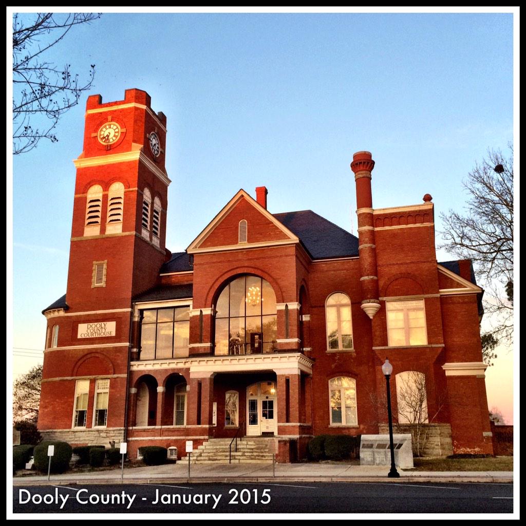 bikeGAcounties's tweet photo. The county seat is #ViennaGA. Grateful for the courteous motorists in the morning and the folk I chatted with later. http://t.co/t7CzSMqaeH